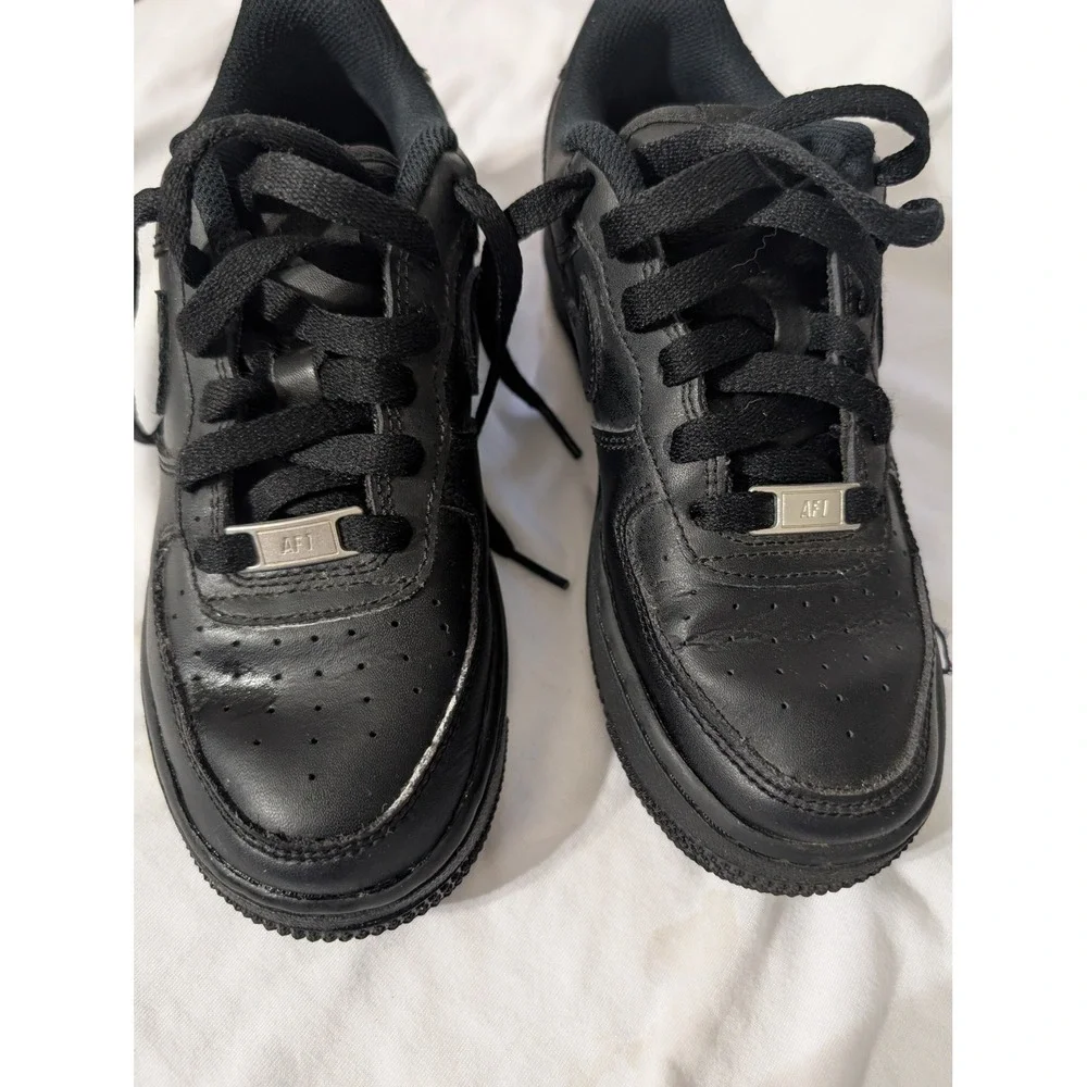 Nike Air Force 1 Low Triple Black Kids Sneakers FV5951-001 Size 3.5Y